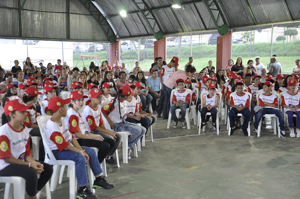 Proerd, de combate às drogas, é realizado em mais seis escolas 2 pinhais031 Proerd, de combate às drogas, é realizado em mais seis escolas