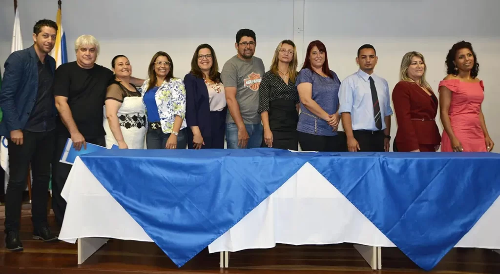 Conselheiros tutelares de Pinhais tomam posse 3 pinhais07 Conselheiros tutelares de Pinhais tomam posse