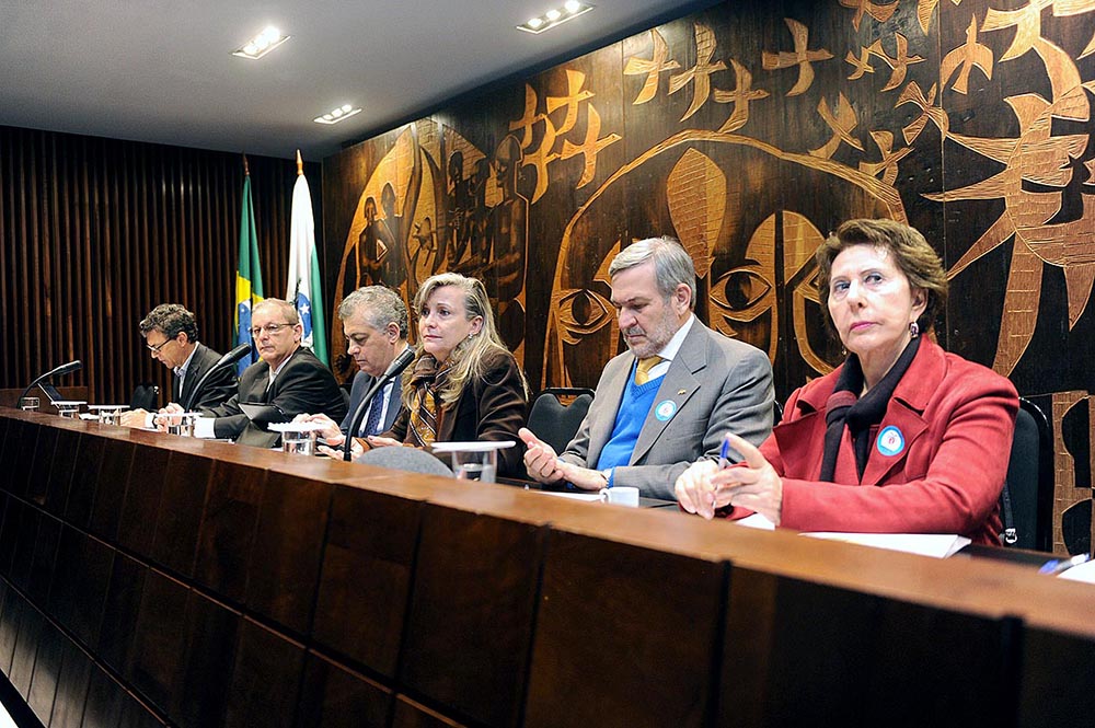 Audiência na Alep discute a dívida pública e seu impacto nos Estados e no País 2 alep01 Audiência na Alep discute a dívida pública e seu impacto nos Estados e no País