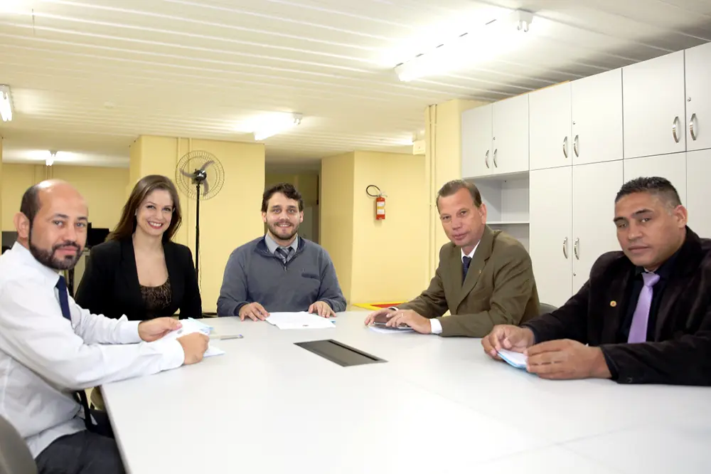 “Quebrando o Silêncio” é acatado por Comissão de Educação 3 cmc01 “Quebrando o Silêncio” é acatado por Comissão de Educação