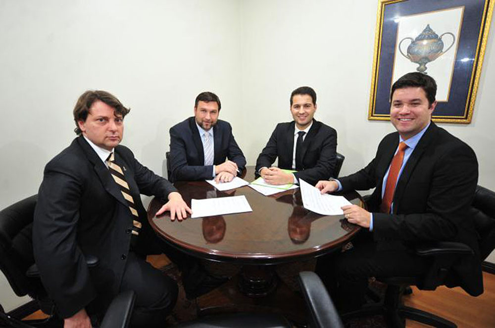 Comissão aprova projeto que proíbe exigência de valor mínimo para compras com cartão de débito 3 alep013 Comissão aprova projeto que proíbe exigência de valor mínimo para compras com cartão de débito