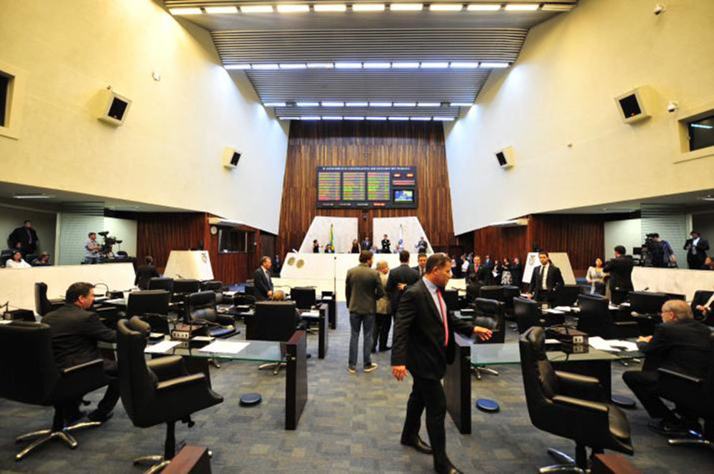 Assembleia mantém veto do Executivo sobre a composição do Conselho de Contribuintes 2 alep011 Assembleia mantém veto do Executivo sobre a composição do Conselho de Contribuintes