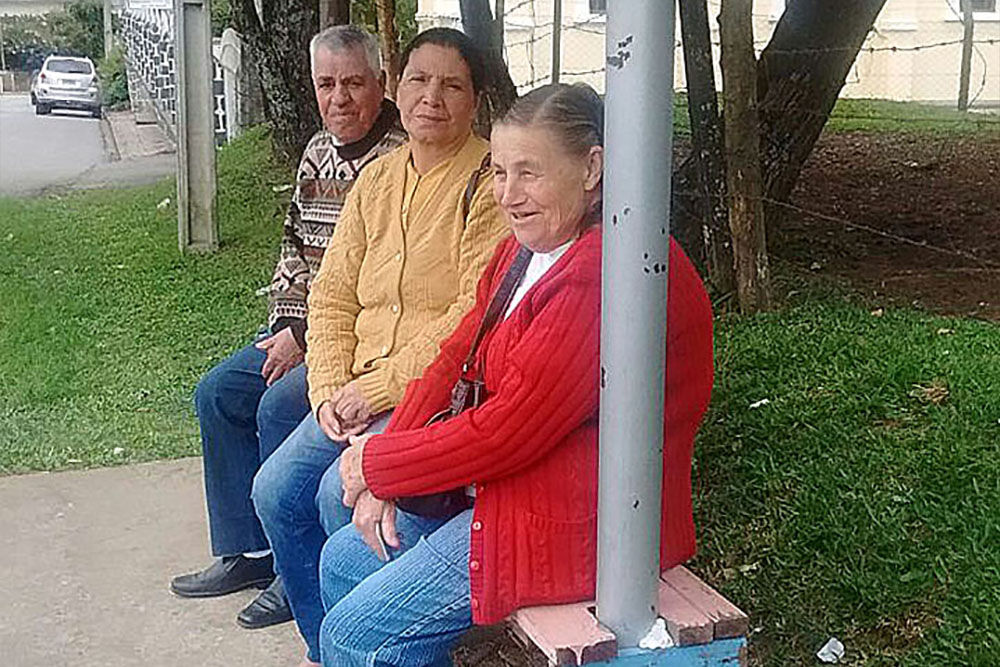 População sente falta de bancos nos pontos de ônibus de Curitiba, conclui levantamento 8 R Justo Manfron Sta Felicidade População sente falta de bancos nos pontos de ônibus de Curitiba, conclui levantamento