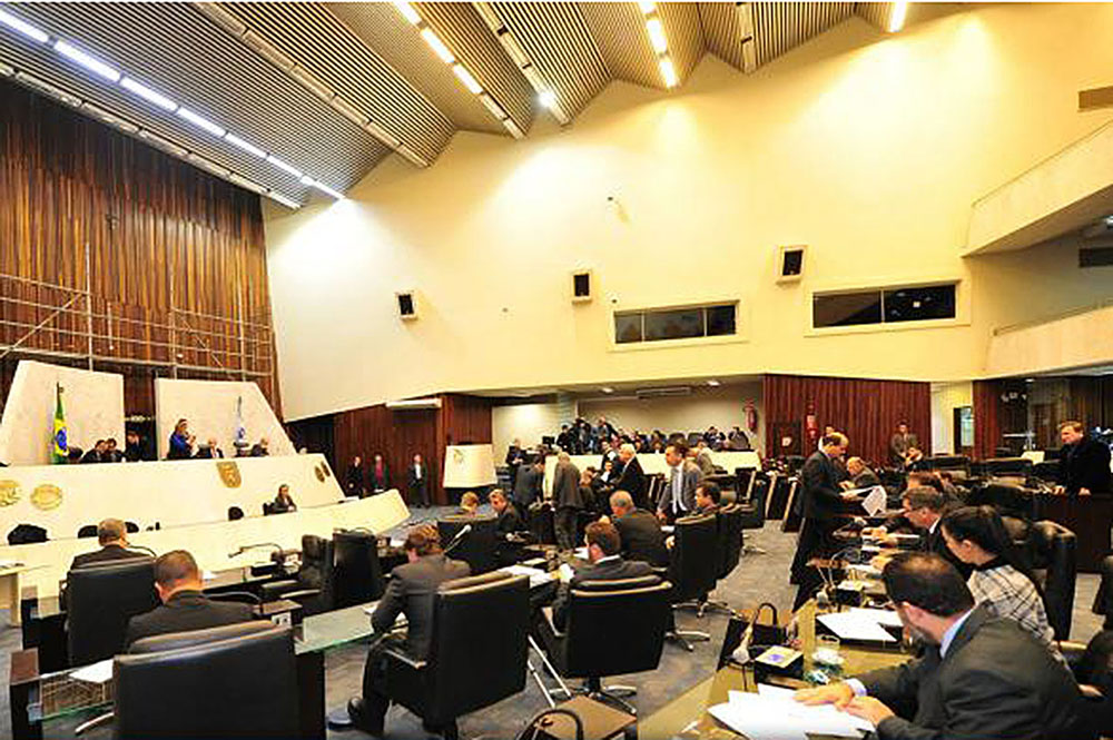 PEC que autoriza cessão de servidores estaduais a entidades sem fins lucrativos é aprovada 9 alep01 PEC que autoriza cessão de servidores estaduais a entidades sem fins lucrativos é aprovada