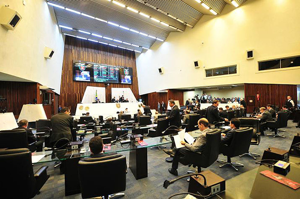 Segue para sanção governamental projeto prevendo que presos paguem por tornozeleiras eletrônicas 1 alep01 Segue para sanção governamental projeto prevendo que presos paguem por tornozeleiras eletrônicas