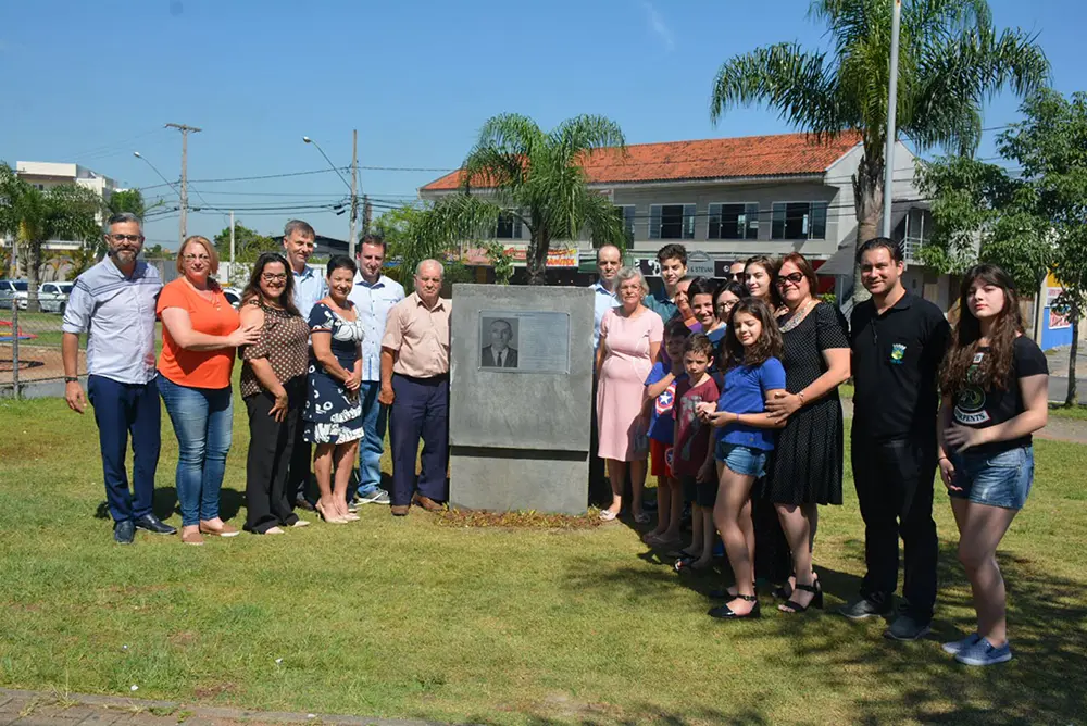Pinhais realiza homenagem ao centenário de aniversário de Jacob Macanhan 5 Jacob Macanhan
