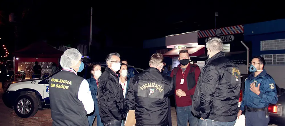 Inspeção nos comércios de Colombo é intensificada pela Fiscalização Sanitária e Tributária 3 colombo021 Inspeção nos comércios de Colombo é intensificada pela Fiscalização Sanitária e Tributária