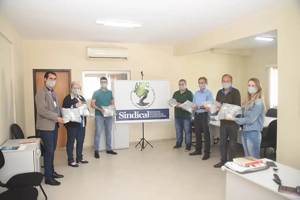 Prefeitura de Colombo recebe doação de mil máscaras das empresas de cal e calcário 3 doação de mil máscaras