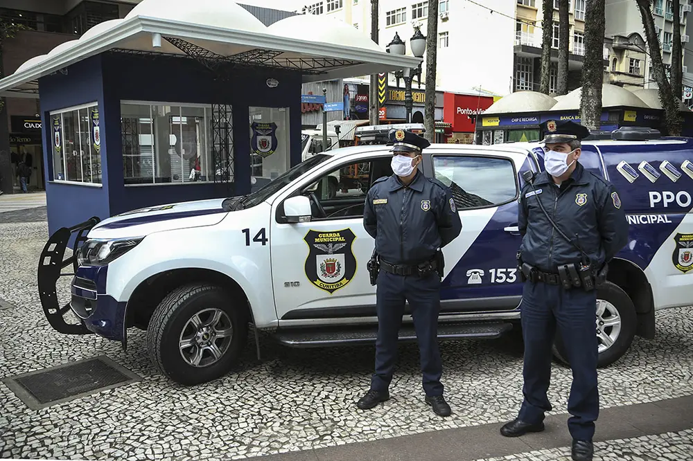 Secretarias e órgãos fazem a entrega de máscaras aos servidores de Curitiba em atividade 6 curitiba014 Secretarias e órgãos fazem a entrega de máscaras aos servidores de Curitiba em atividade