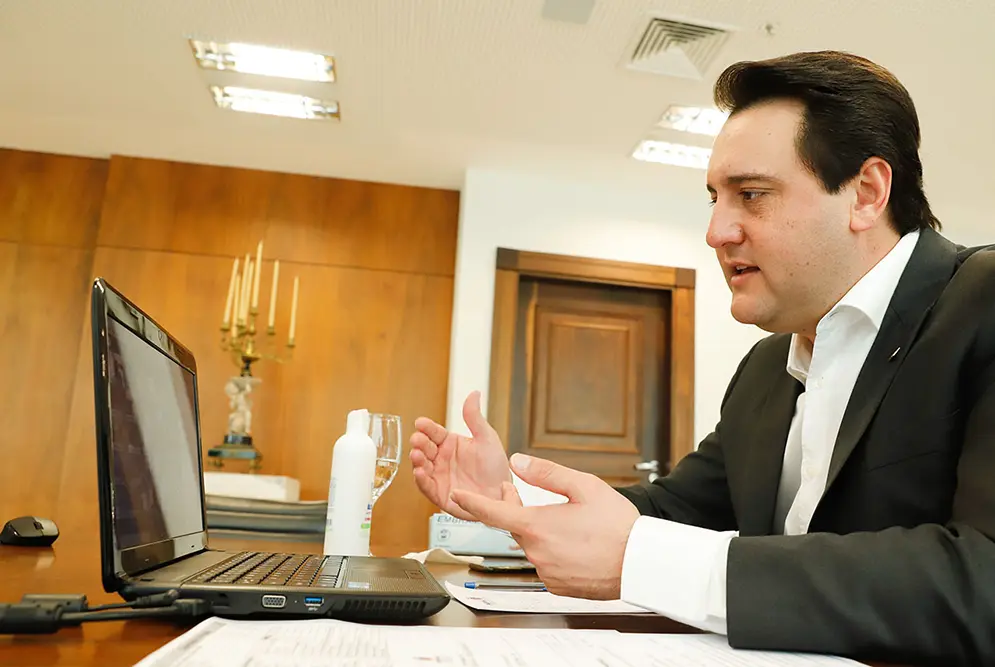 Governador se reúne com empresários para discutir retomada da economia 4 governo033 Governador se reúne com empresários para discutir retomada da economia