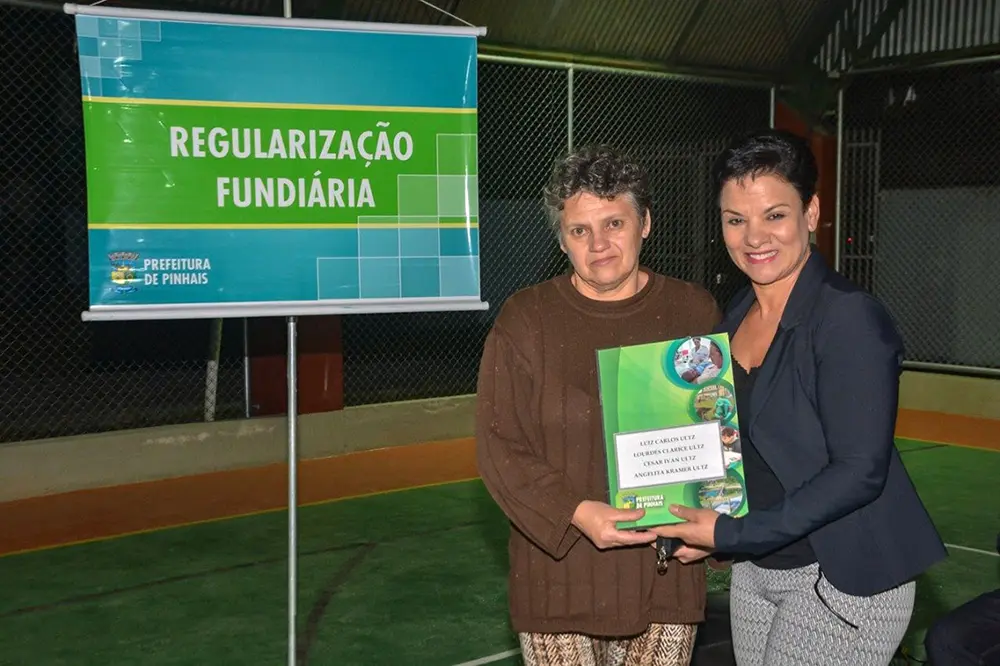 Regularização Fundiária garante dignidade às famílias pinhaienses 8 pinhais014 Regularização Fundiária garante dignidade às famílias pinhaienses