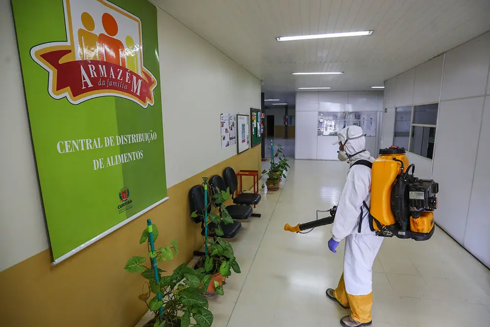 Prefeitura de Curitiba amplia sanitização em 300 unidades e equipamentos municipais 1 sanitização