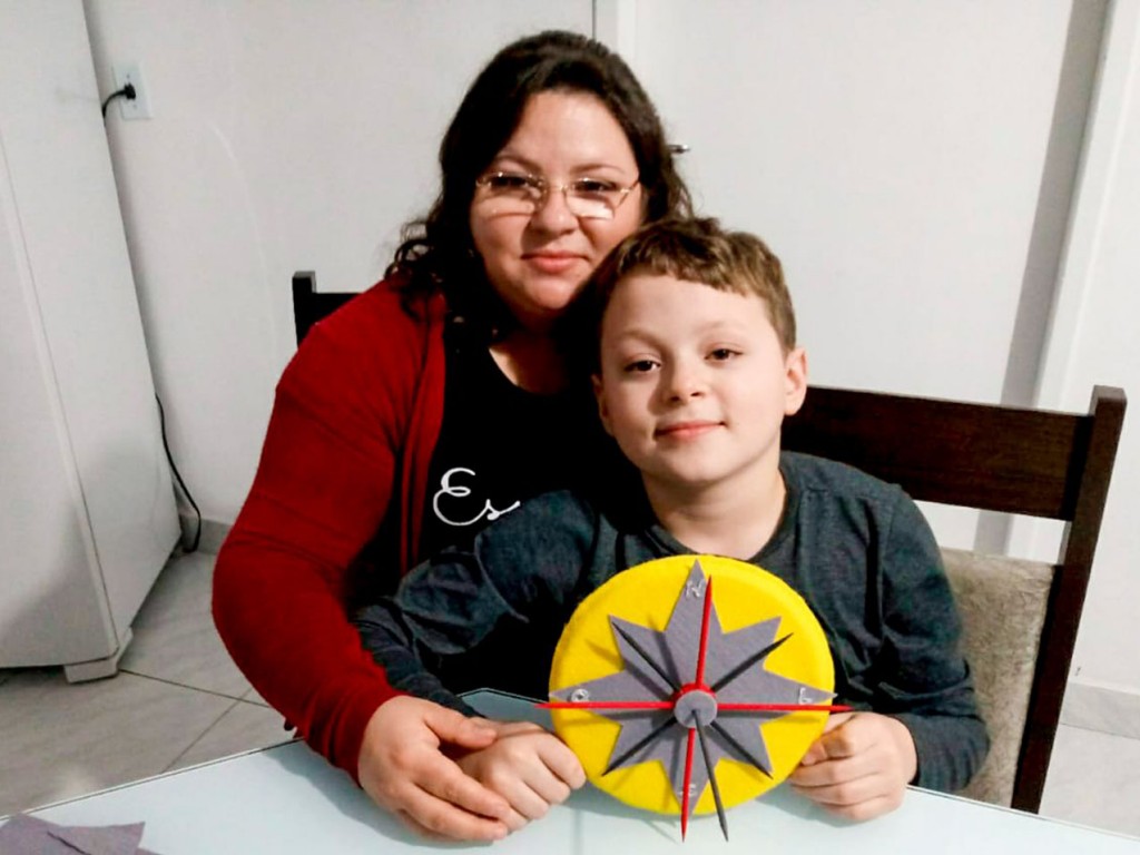 Material pedagógico da Secretaria de Educação de Pinhais incentiva a integração entre pais e filhos 4 pinhais042 Material pedagógico da Secretaria de Educação de Pinhais incentiva a integração entre pais e filhos