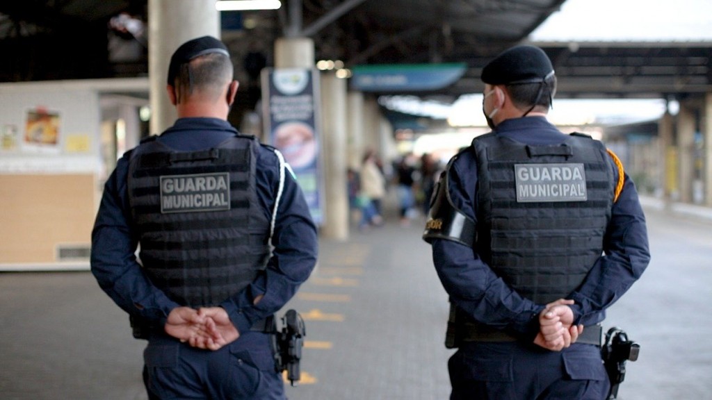 Guarda Municipal de Pinhais auxilia no enfrentamento da Covid-19 8 pinhais062 Guarda Municipal de Pinhais auxilia no enfrentamento da Covid-19