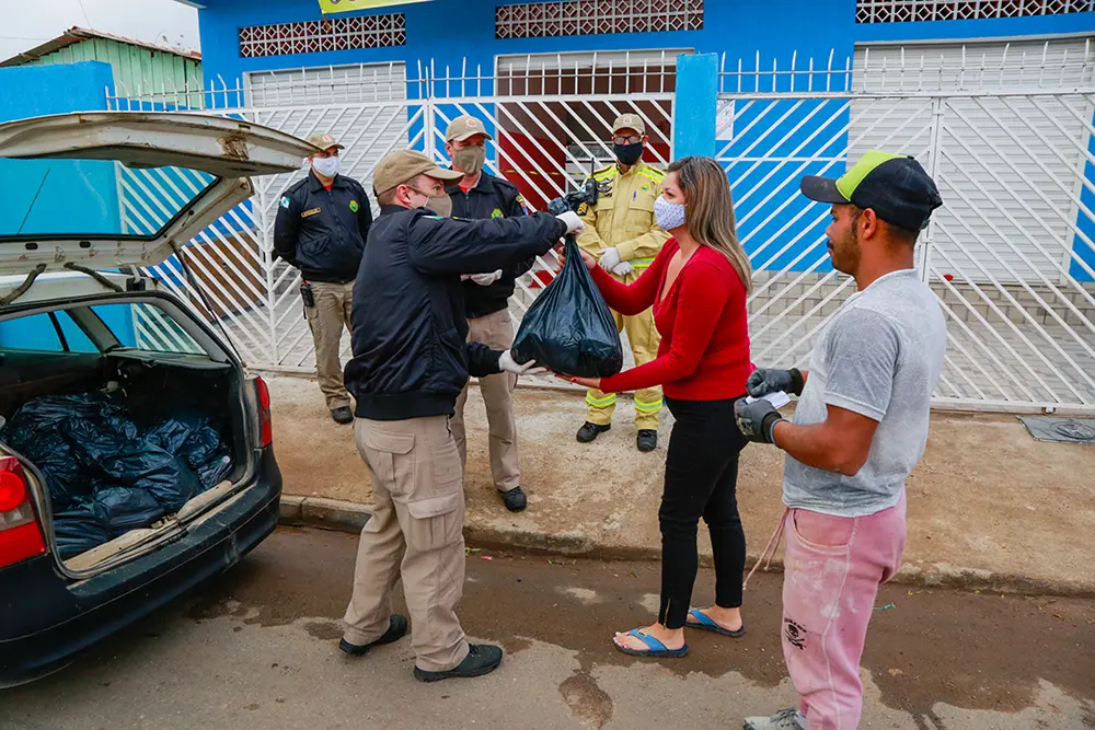 Defesa Civil de Piraquara distribui kits de higiene para famílias em situação de vulnerabilidade 8 kits de higiene