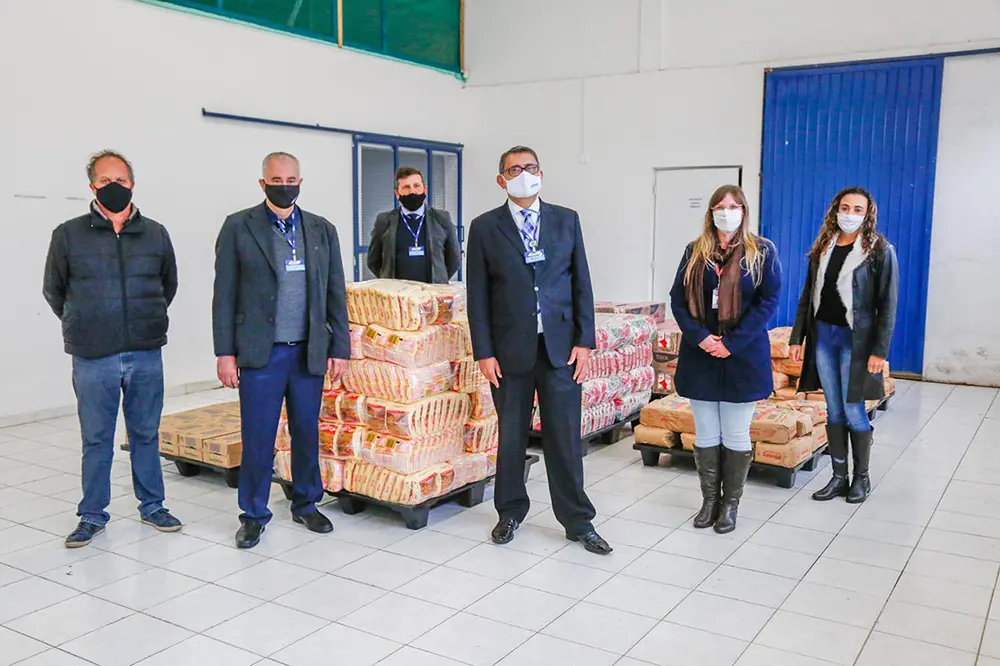 Rede de supermercados doa quatro toneladas de alimentos para Piraquara 6 piraquara011 Rede de supermercados doa quatro toneladas de alimentos para Piraquara