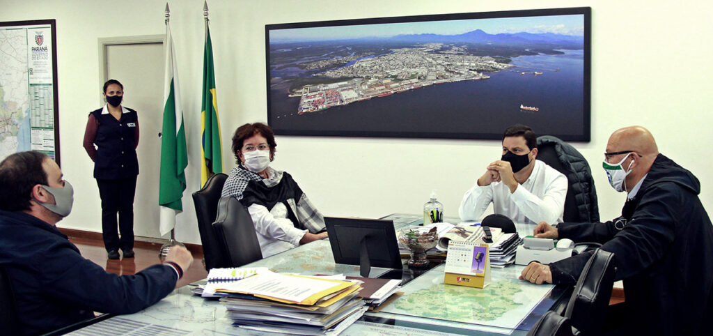 Reunião marca as tratativas para a conclusão das obras no Morro Grande, em Colombo 4 Morro Grande