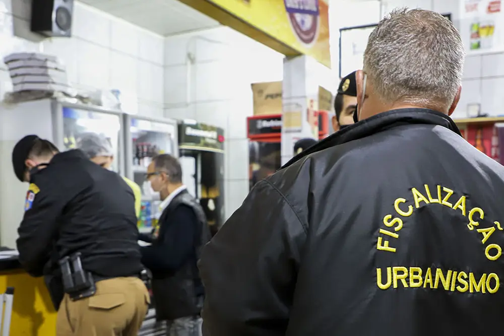 Fiscalização percorre 15 bairros de Curitiba e Guarda Municipal atua em parques e praças 7 Guarda Municipal