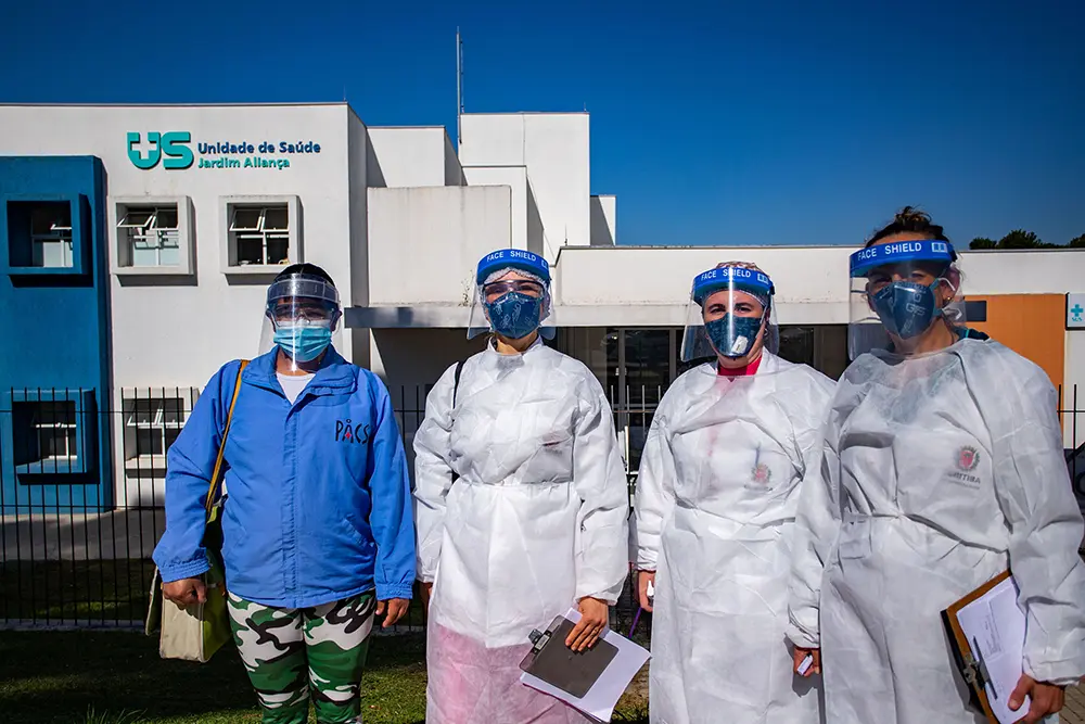 Secretaria de Saúde de Curitiba monitora contatos de infectados pela Covid-19 3 Covid-19