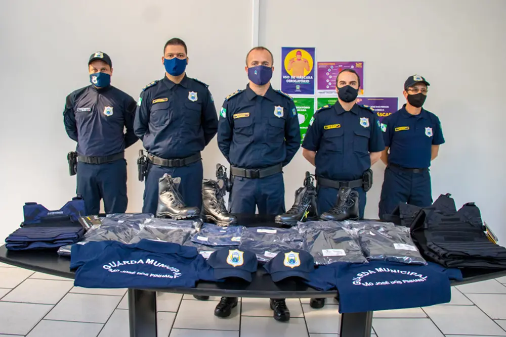 Guarda Municipal de São José dos Pinhais recebe novo uniforme completo 8 sao jose pinhais 02 Guarda Municipal de São José dos Pinhais recebe novo uniforme completo