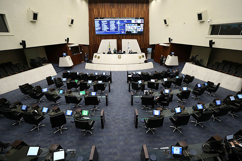 Projeto que cria o Programa Cartão Social é aprovado em redação final 8 alep 011 1 Projeto que cria o Programa Cartão Social é aprovado em redação final