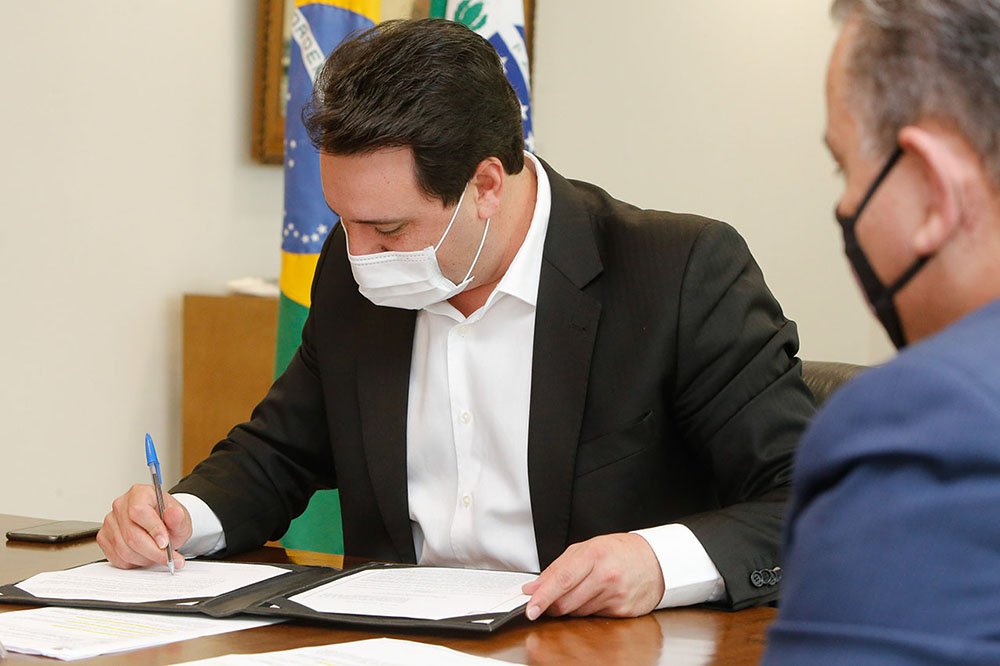 Ratinho Júnior sanciona lei que amplia estrutura da Justiça de primeira instância 2 ratinho jr 01 Ratinho Júnior sanciona lei que amplia estrutura da Justiça de primeira instância