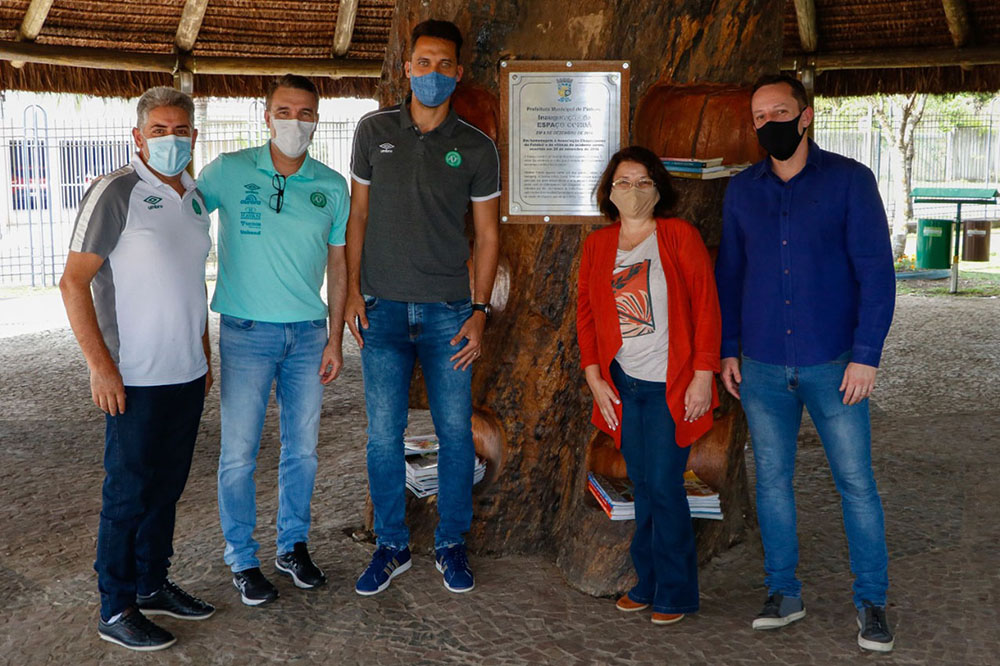 Dirigentes da Chapecoense visitaram Pinhais para conhecer o “Espaço Condá” 3 Visita Chapecoense 2 1 Dirigentes da Chapecoense visitaram Pinhais para conhecer o “Espaço Condá”