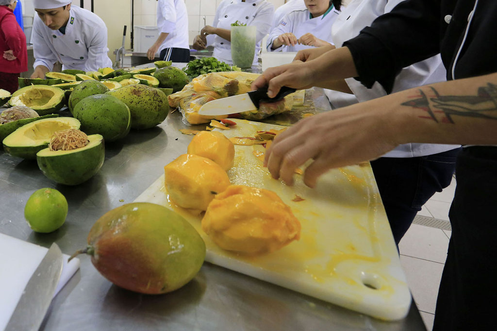 Estado reforça programa para reduzir desperdício de alimentos 4 ALIMENTOS Estado reforça programa para reduzir desperdício de alimentos