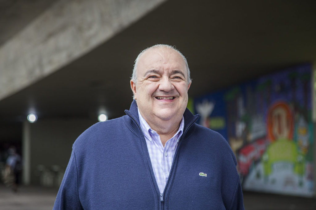 Rafael Greca reestrutura serviços e equipamentos da Assistência Social 8 Rafael Greca Praca Plinio Tourinho 1 Rafael Greca reestrutura serviços e equipamentos da Assistência Social