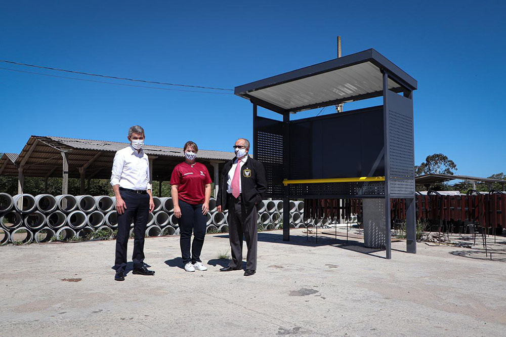 40 novos abrigos de pontos de ônibus são entregues para Pinhais e Piraquara 4 abrigos piraquara 01 40 novos abrigos de pontos de ônibus são entregues para Pinhais e Piraquara