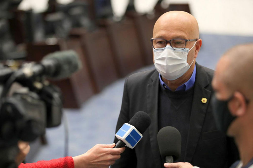 Paraná é mais uma vez exemplo e cerol pode ser proibido em todo o país 2 alep012 Paraná é mais uma vez exemplo e cerol pode ser proibido em todo o país