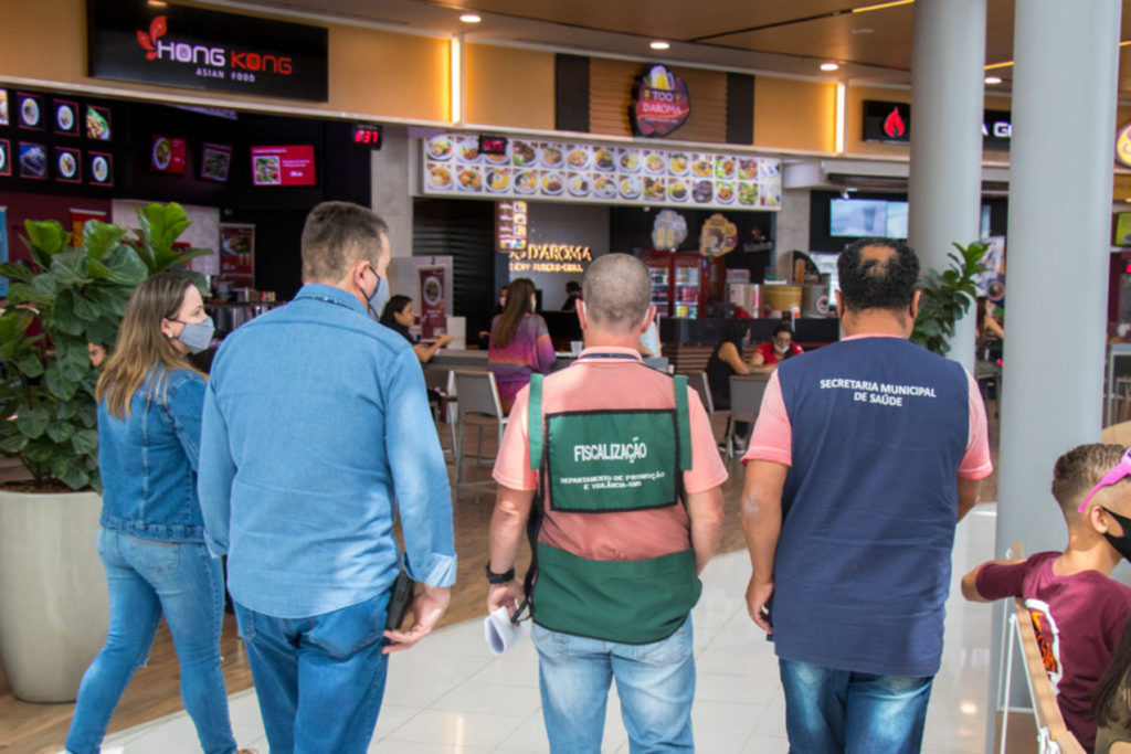 Secretaria de Saúde de São José dos Pinhais realiza fiscalização educativa 6 fiscalização educativa