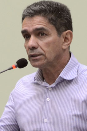 Presidente Marcinho elogia portaria que amplia acesso ao Armazém da Família de Pinhais 2 Vereador Arnaldo Vizinho Solidario
