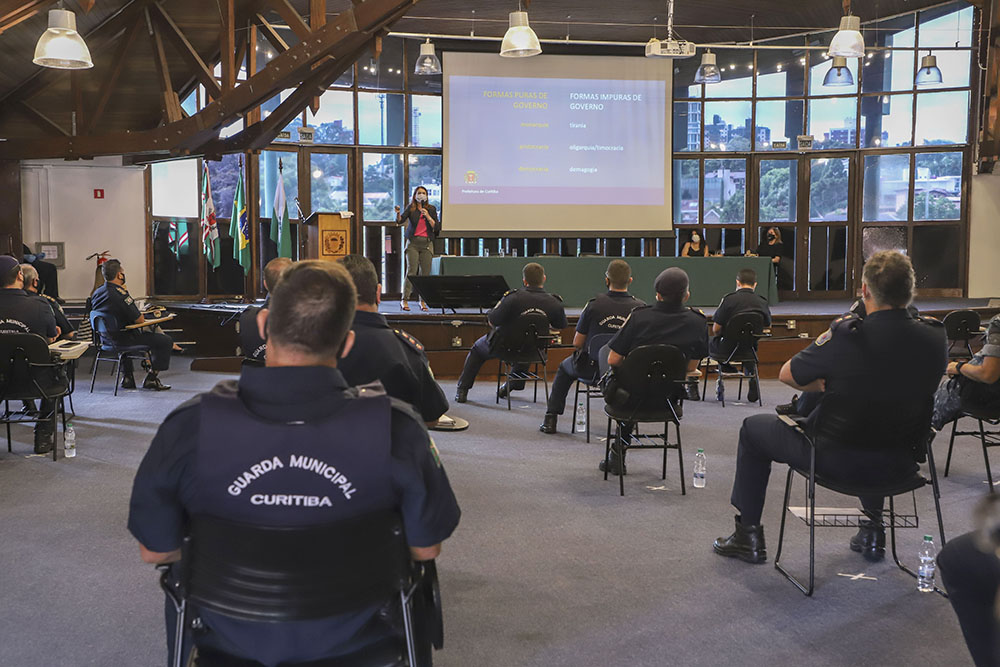 Prefeitura de Curitiba amplia efetivo para fiscalização com guardas municipais 8 curitiba guarda municipal Prefeitura de Curitiba amplia efetivo para fiscalização com guardas municipais