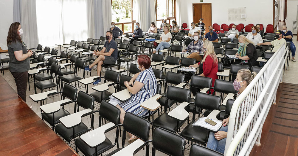 Diretores da rede estadual de ensino de Pinhais participam de atividade de integração 7 pinhais diretores rede estadual Diretores da rede estadual de ensino de Pinhais participam de atividade de integração