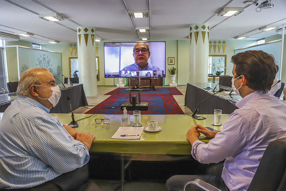 Consórcio de municípios pretende comprar 20 milhões de doses de vacinas 3 curitiba consorcio vacina Consórcio de municípios pretende comprar 20 milhões de doses de vacinas