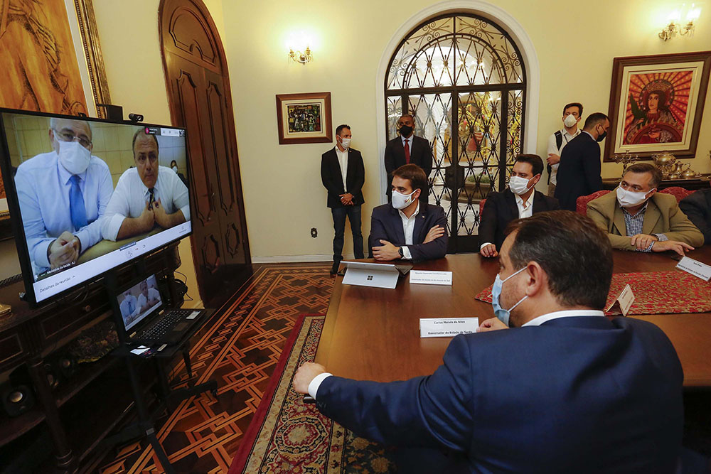 Paraná formaliza intenção de comprar 16 milhões de vacinas contra a Covid-19 4 governadores sul 13 Paraná formaliza intenção de comprar 16 milhões de vacinas contra a Covid-19