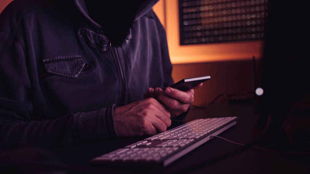 Como fazer para não cair em golpes de vagas falsas de emprego? 3 falso emprego Como fazer para não cair em golpes de vagas falsas de emprego?