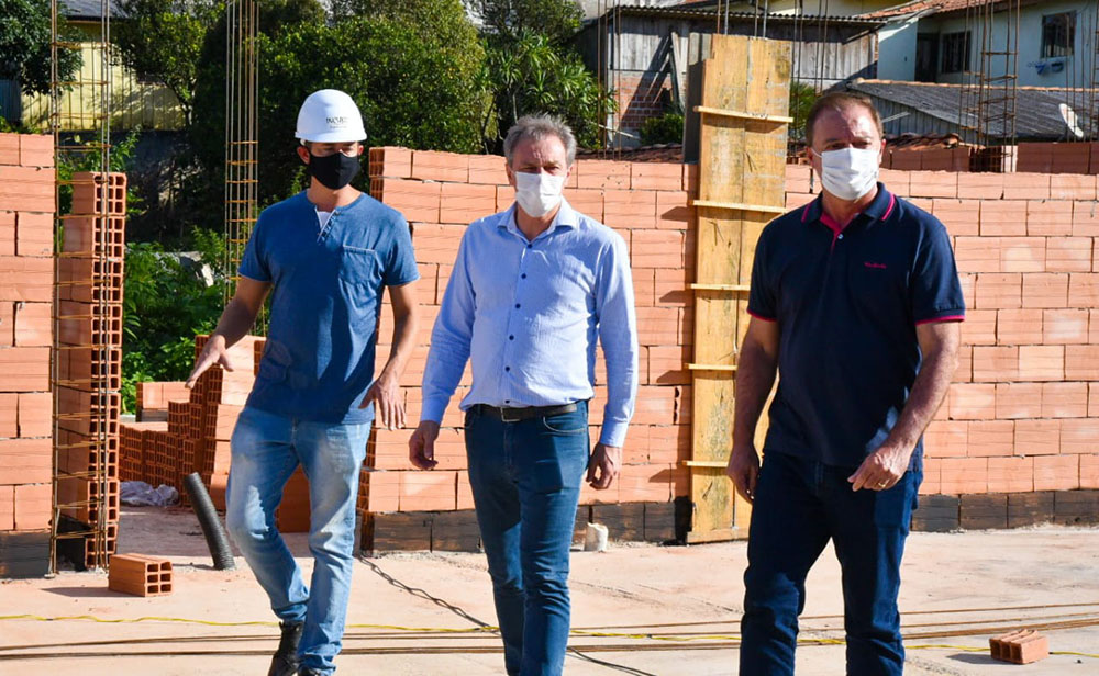 Prefeito Helder Lazarotto acompanha obras do novo CMEI no Jardim Arapongas 5 colombo prefeito helder lazarotto Prefeito Helder Lazarotto acompanha obras do novo CMEI no Jardim Arapongas