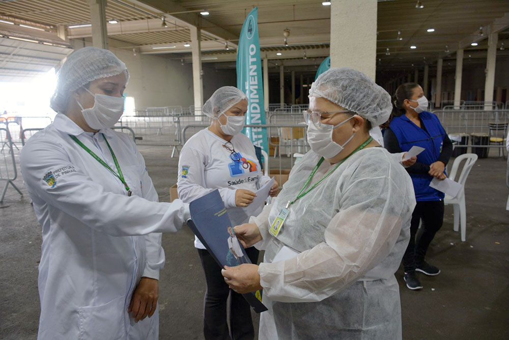 Crianças escrevem cartinhas para enfermeiros da rede municipal de saúde de Pinhais 7 pinhais enfermeiros Crianças escrevem cartinhas para enfermeiros da rede municipal de saúde de Pinhais