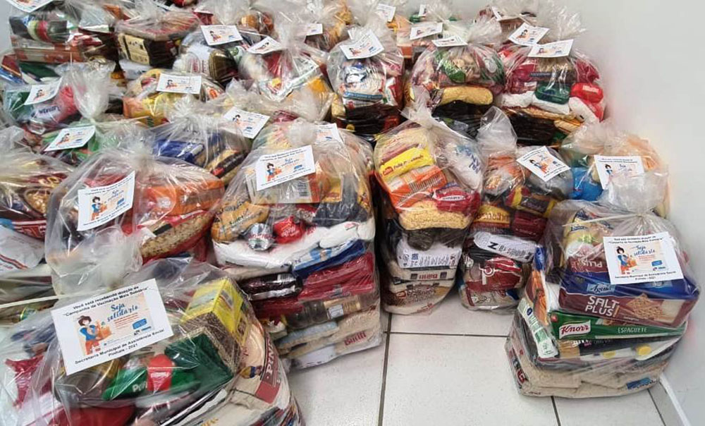 Campanha Vacina Solidária em Pinhais já recebeu a doação de mais de 4 toneladas de produtos 2 pinhais vacina solidaria Campanha Vacina Solidária em Pinhais já recebeu a doação de mais de 4 toneladas de produtos