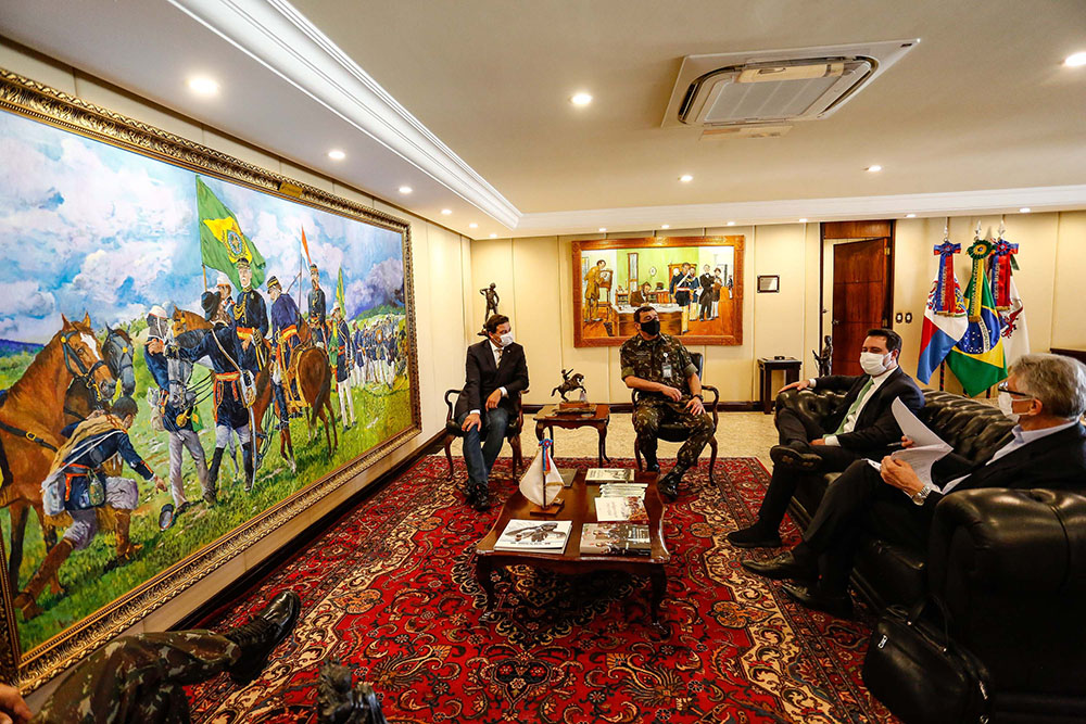 Ratinho Júnior apresenta ao Exército projeto para sediar Escolas de Sargentos das Armas 3 ratinho esa 01 Ratinho Júnior apresenta ao Exército projeto para sediar Escolas de Sargentos das Armas