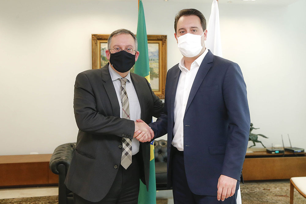 Ratinho Jr. nomeia Cláudio Smirne Diniz para desembargador do TJ-PR 4 ratinho jr claudio smirne Ratinho Jr. nomeia Cláudio Smirne Diniz para desembargador do TJ-PR