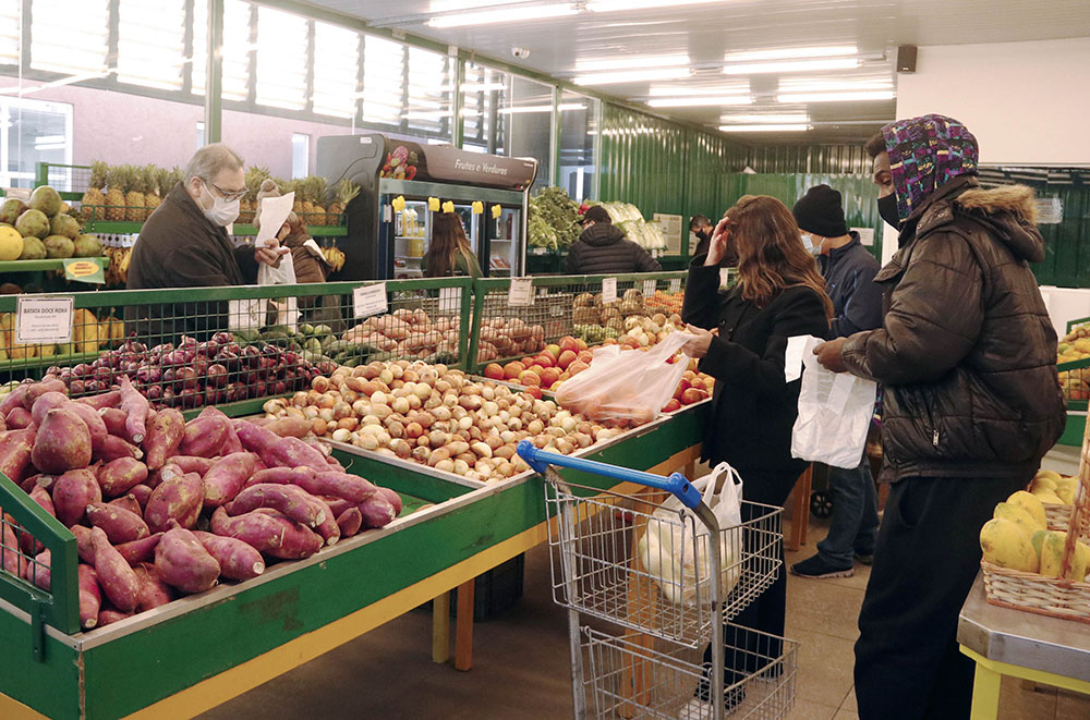 Armazéns e Sacolões da Família de Curitiba driblam alta de preços dos alimentos 2 curitiba armazem sacolao Armazéns e Sacolões da Família de Curitiba driblam alta de preços dos alimentos