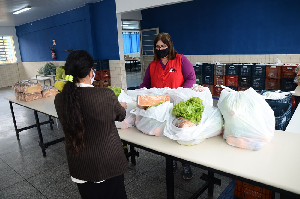 Educação entrega o kit de alimentos para alunos da Rede Municipal de Ensino de Fazenda Rio Grande 1 fazenda rio grande kits Educação entrega o kit de alimentos para alunos da Rede Municipal de Ensino de Fazenda Rio Grande