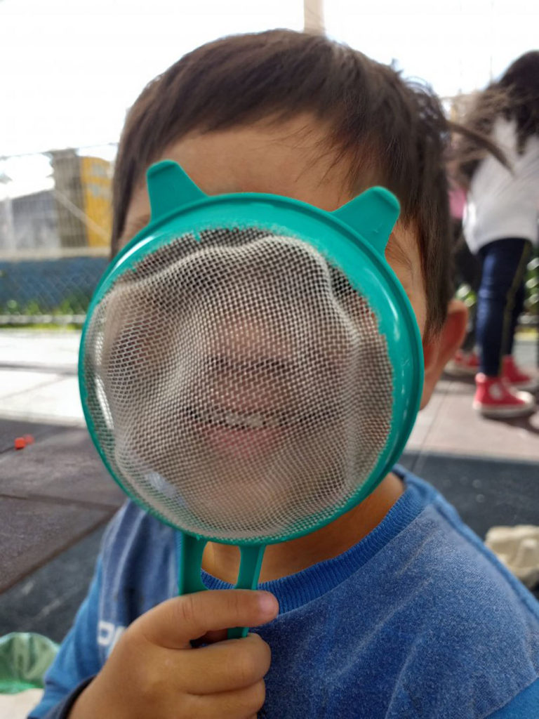 Projeto de Cmei de Pinhais propõe materiais alternativos para criação de brinquedos 3 pinhais brincar heuristico Projeto de Cmei de Pinhais propõe materiais alternativos para criação de brinquedos