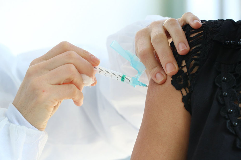 Pinhais vacinou os profissionais do Ensino Superior 9 pinhais vacina Pinhais vacinou os profissionais do Ensino Superior