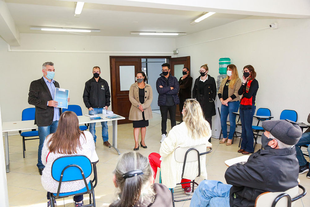 Prefeitura de Piraquara entrega novos títulos de regularização fundiária 2 piraquara regularizacao fundiaria Prefeitura de Piraquara entrega novos títulos de regularização fundiária