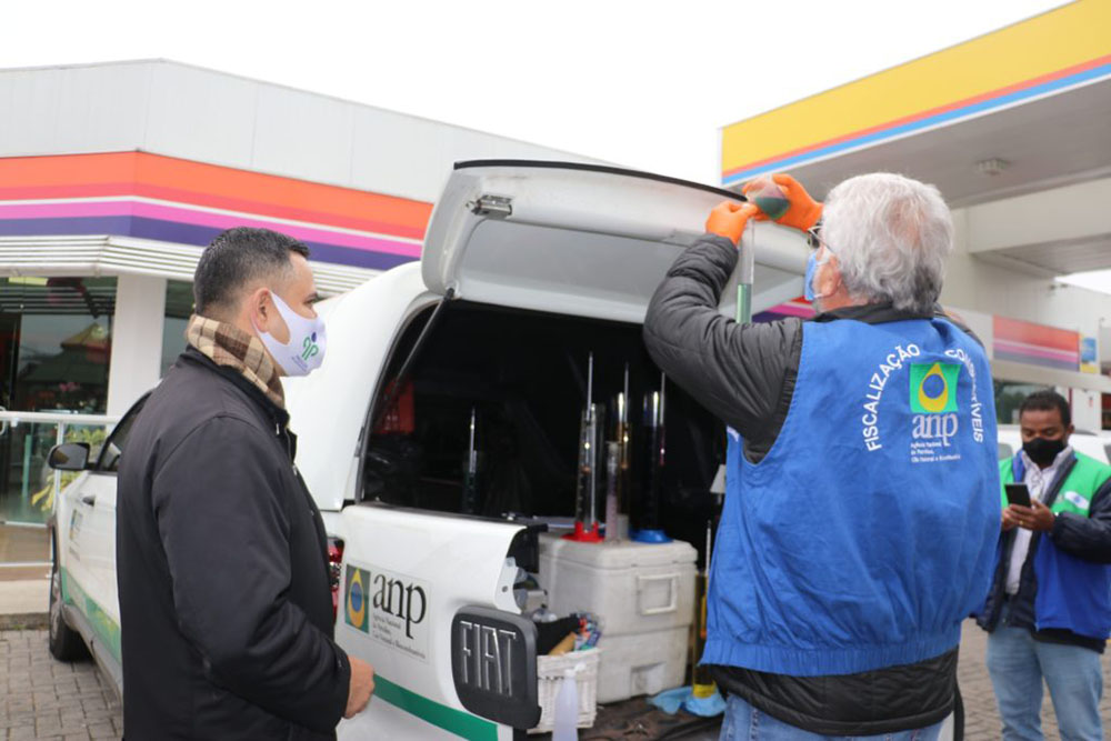 Procon de São José dos Pinhais e Agência Nacional do Petróleo realizam fiscalização 2 sao jose pinhais procon Procon de São José dos Pinhais e Agência Nacional do Petróleo realizam fiscalização