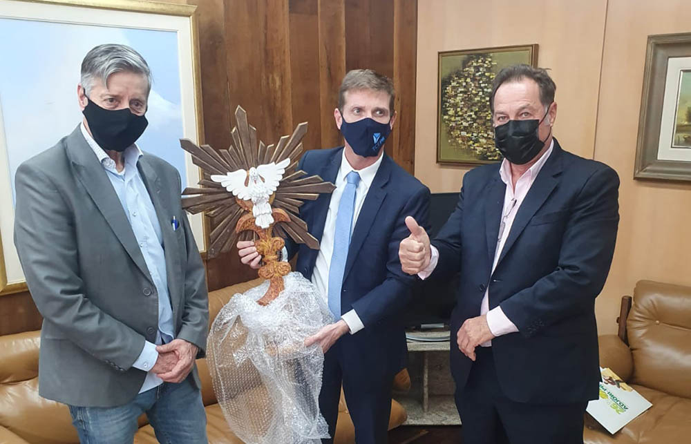 Presidente da Adjori-Pr se reúne com o Conselheiro do Tribunal de Contas do Paraná 5 adjori elizio Presidente da Adjori-Pr se reúne com o Conselheiro do Tribunal de Contas do Paraná